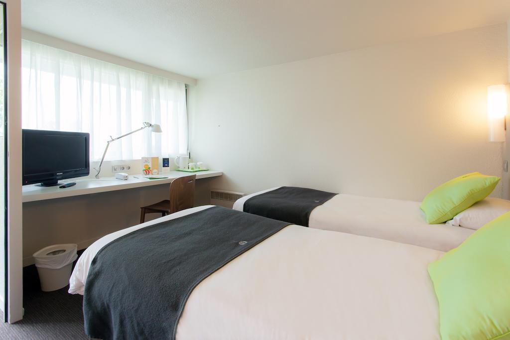 Campanile Angers Ouest - Beaucouze Hotel Ngoại thất bức ảnh