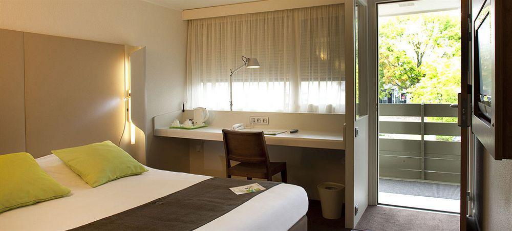 Campanile Angers Ouest - Beaucouze Hotel Ngoại thất bức ảnh