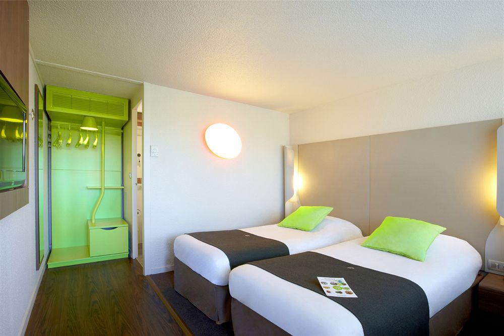 Campanile Angers Ouest - Beaucouze Hotel Phòng bức ảnh